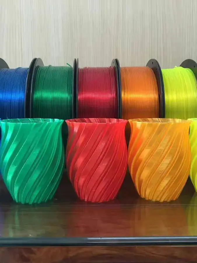 Filamento PETG da 1kg - Confezione da 1 Bobina (1kg/Rotolo) |   Materiale per Stampa 3D ad Alte Prestazioni, Facile da Stampare, Resistente e con Ottima Adesione tra gli Strati