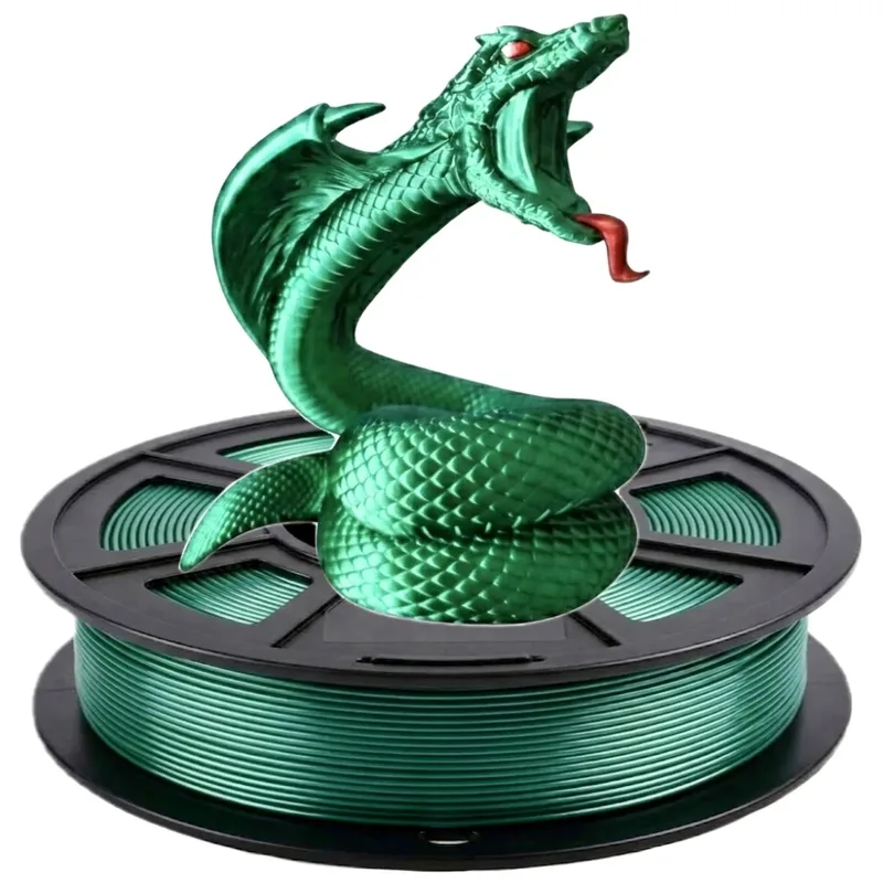 Filamento Silk PLA 1.75mm, un filamento per stampa 3D con una texture simile alla seta che migliora l'adesione tra gli strati e offre un effetto sorprendente.